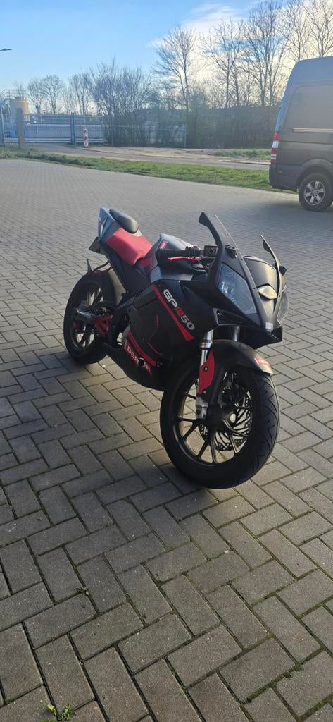 Derbi gpr 50, Fietsen en Brommers, Ophalen, 6 versnellingen, Gebruikt, 70 cc