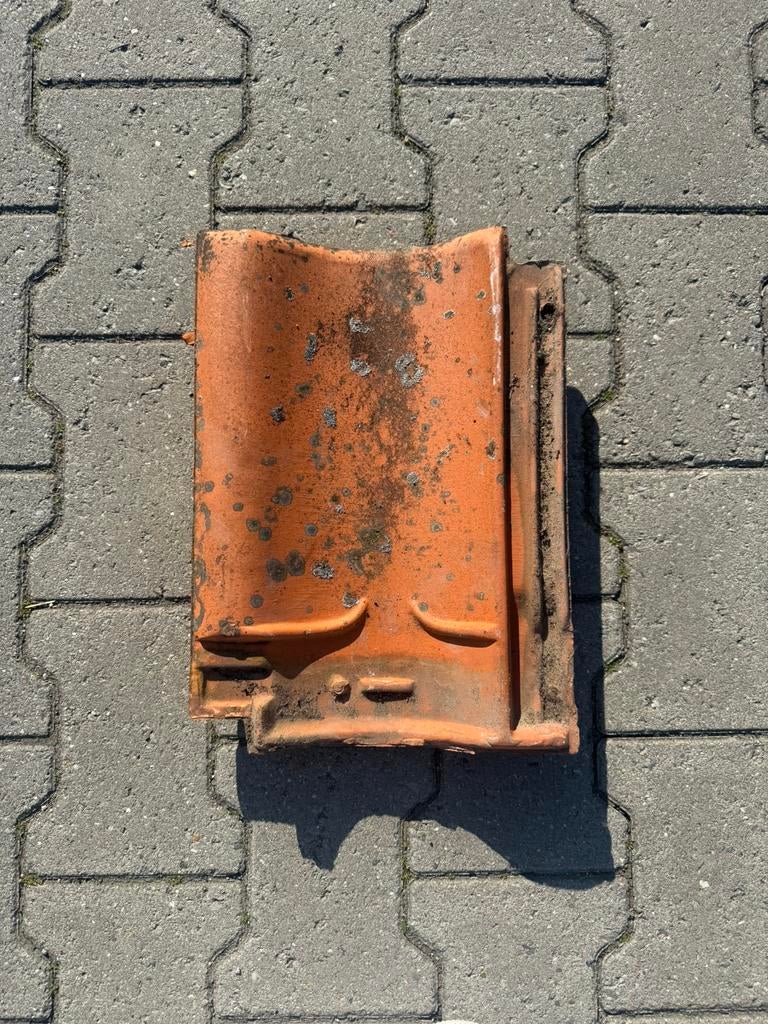 VH Gebr. Laumans-Tegelen dakpannen, Ophalen, Gebruikt