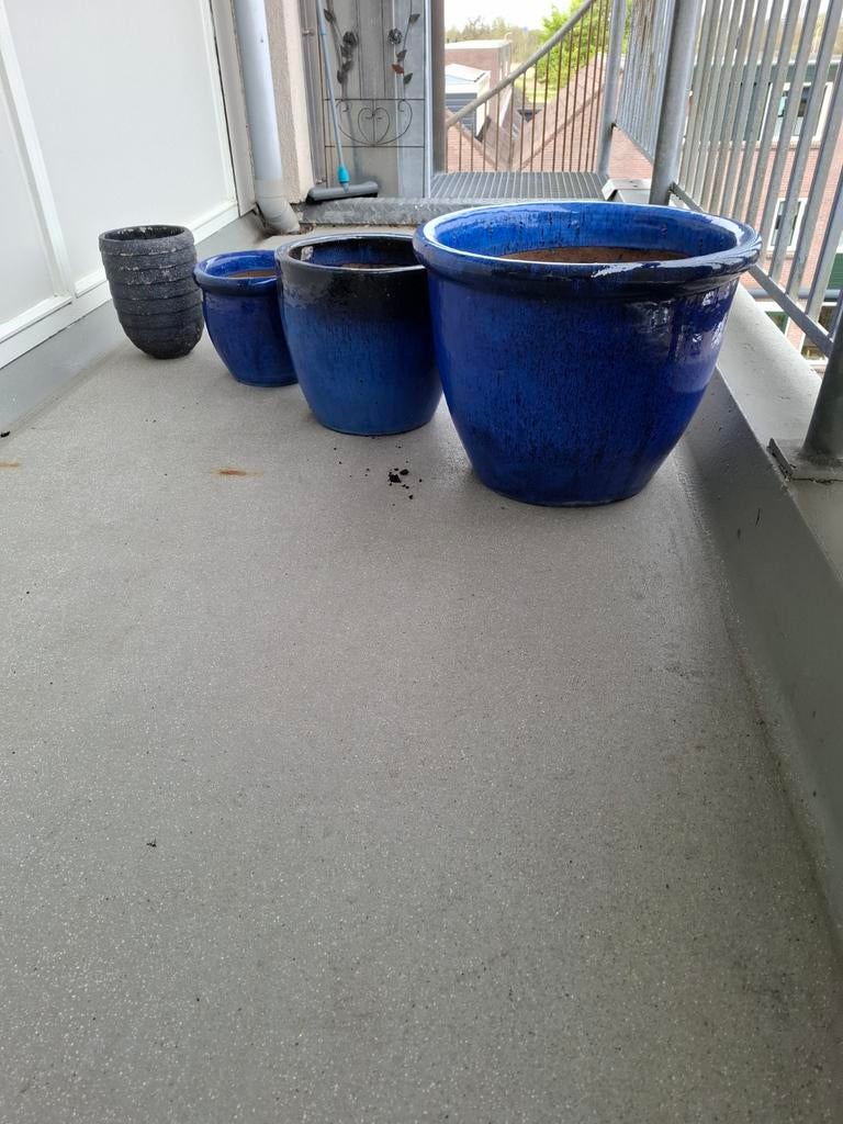 Potten en rieten puf, Tuin en Terras, Bloempotten, Ophalen, 40 cm of meer, Rond, Aardewerk