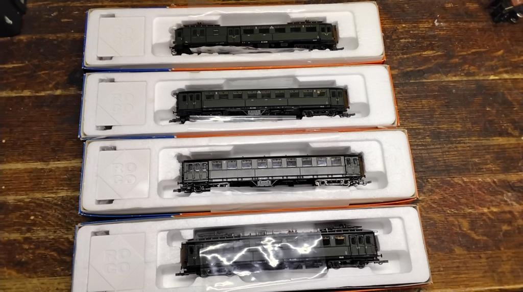 4 delige NS ROCO BLOKKENDOOS NS een motorwagen 43744 /44982, Gelijkstroom, Analoog, Nieuw, Ophalen of Verzenden