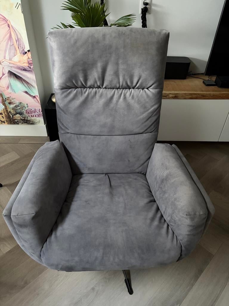 Comfortabele grijze fauteuil met draaivoet, Ophalen, Gebruikt, Stof, 75 tot 100 cm