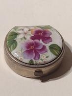 half rond pillendoosje met paarse viooltjes decoratie, Ophalen