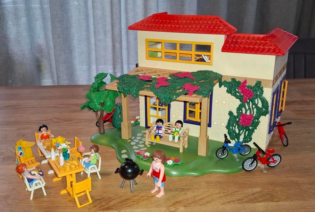 Playmobil Vakantiehuis 4857 met veel accessoires., Kinderen en Baby's, Speelgoed | Playmobil, Ophalen of Verzenden, Zo goed als nieuw