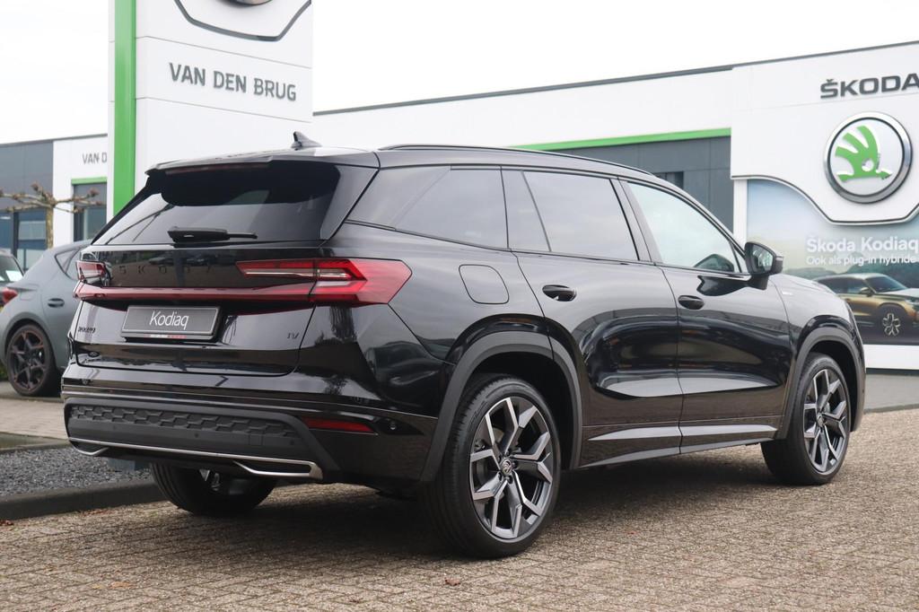 Skoda Kodiaq Sportline Business 1.5 TSI PHEV | Panoramadak |, Auto's, Skoda, Zwart, 4 cilinders, Plug-in hybride, Bedrijf