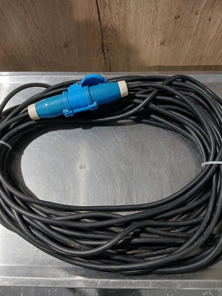 Ruim 35 meter campingkabel met stekker., Muziek en Instrumenten, Ophalen of Verzenden, Apparatuur