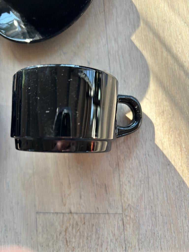 Arcopal zwart 4x espresso kopjes met schotel, Overige materialen, Verzenden, Zo goed als nieuw, Overige stijlen