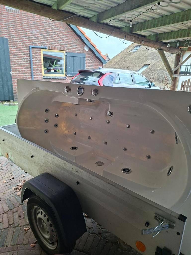 Bubbel bad met massage stralen, Ophalen, Gebruikt, Met bad