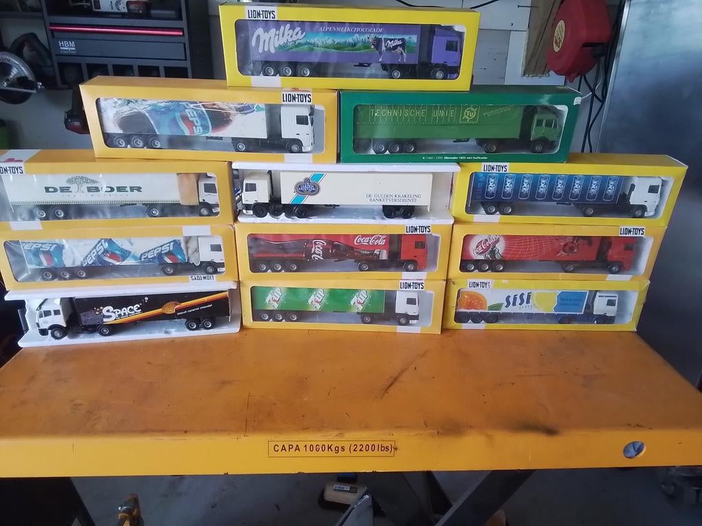 Lion toys vrachtwagens, Ophalen of Verzenden, Bus of Vrachtwagen, Lion Toys