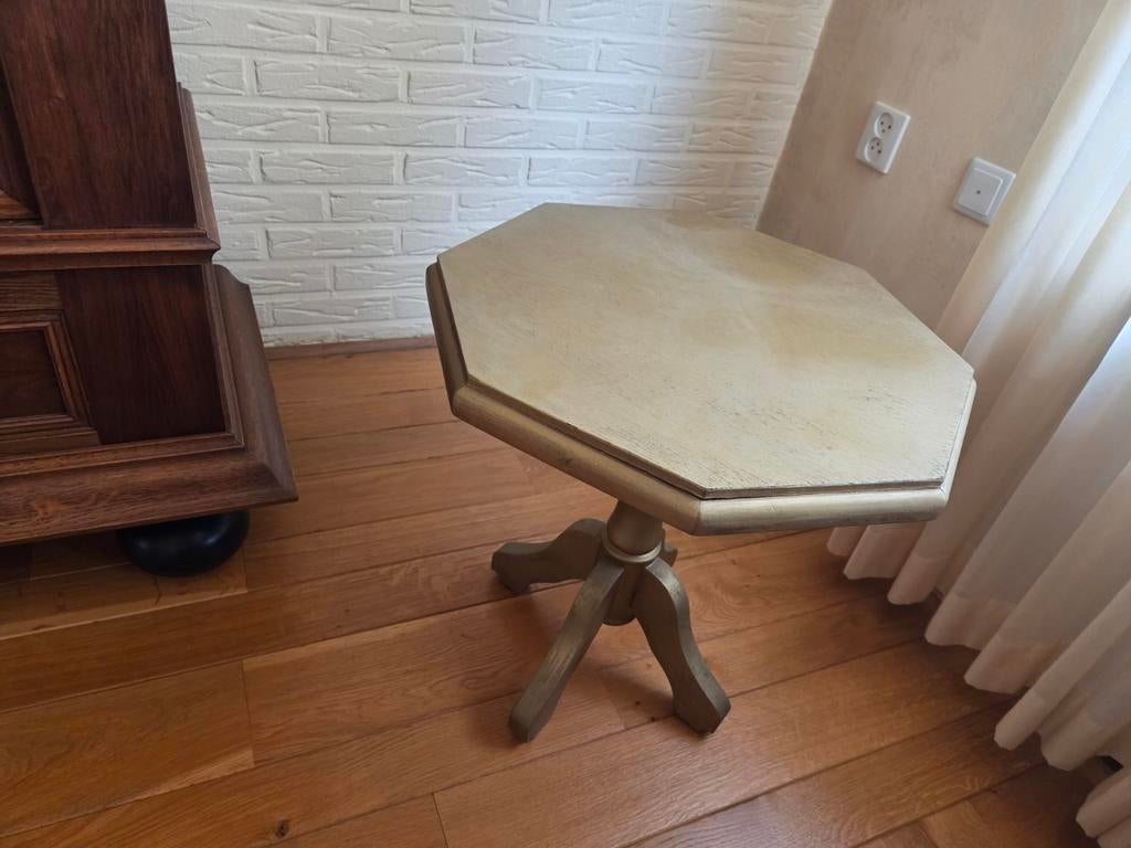 Unieke achthoekige bijzettafel - Goudkleurig, Antiek en Kunst, Antiek | Meubels | Tafels, Ophalen of Verzenden