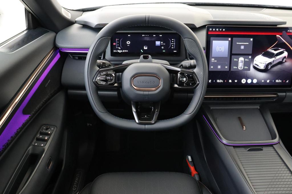 Lynk & Co 08 1.5 MORE PHEV -PANO.DAK|ADAP.CRUISE|HARMAN/KARD, Auto's, Lynk & Co, Euro 6, 4 cilinders, 2087 kg, Wit