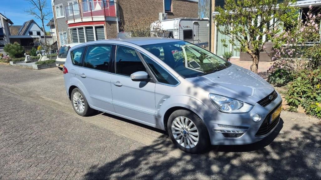 Ford S-Max Titanium 1.6 16V Ti-VCT Ecoboost nov-2011, Auto's, Ford, 1800 kg, Zwart, 4 cilinders, 160 pk