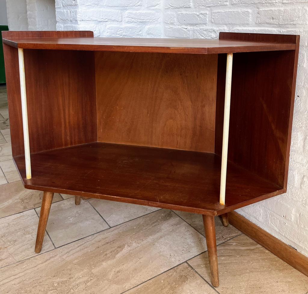 Vintage hoekkastje, Ophalen, Met plank(en), Gebruikt, Teakhout