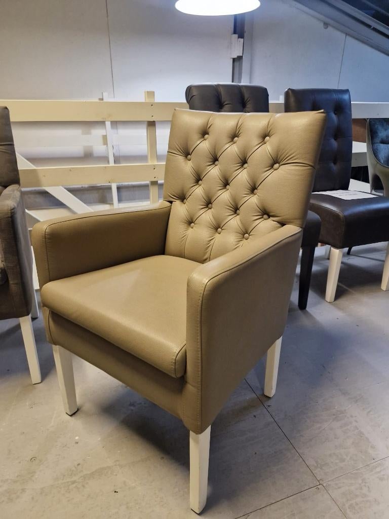 *OPRUIMING* 1 Landelijke Eetkamerstoel Bianca €194 NU €90 (1, Overige kleuren, Nieuw, Ophalen of Verzenden, Landelijke eetkamerstoel Bianca Capiton