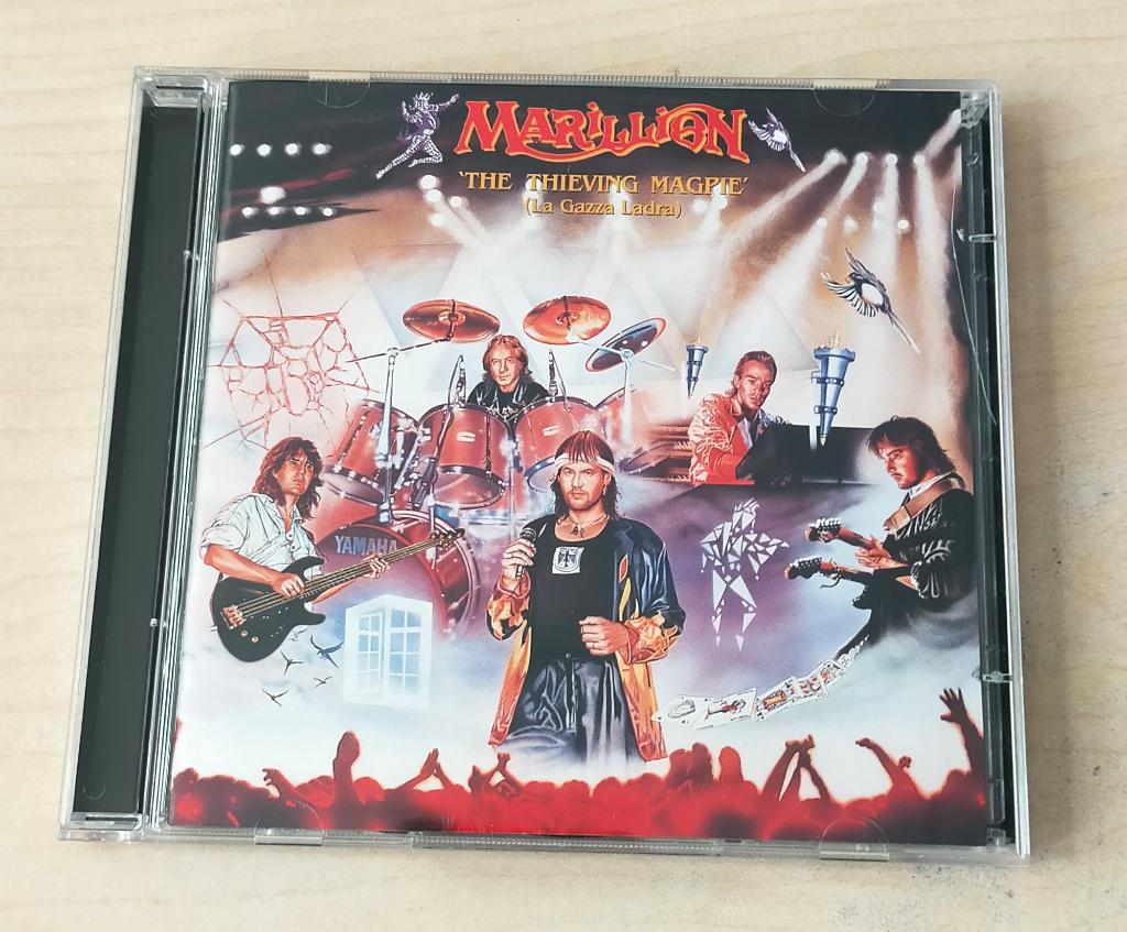 Marillion - The Thieving Magpie 2CD 1988/2009 Remaster, Ophalen of Verzenden, Zo goed als nieuw, Progressive