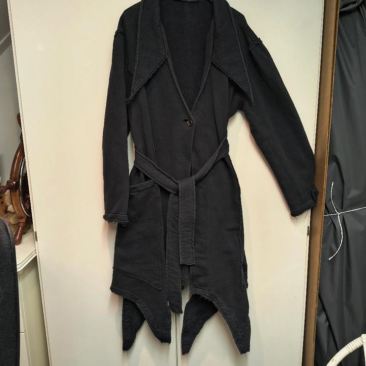 Gothic vleermuis vest, Kleding | Dames, Truien en Vesten, Gedragen, Maat 38/40 (M), Zwart, Ophalen of Verzenden