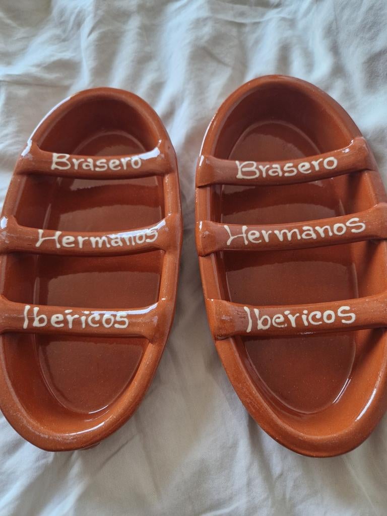 Stenen Tapas Schaaltjes - Braserio Hermanos Ibericos, Ophalen of Verzenden, Overige stijlen, Aardewerk, Schaal of Schalen