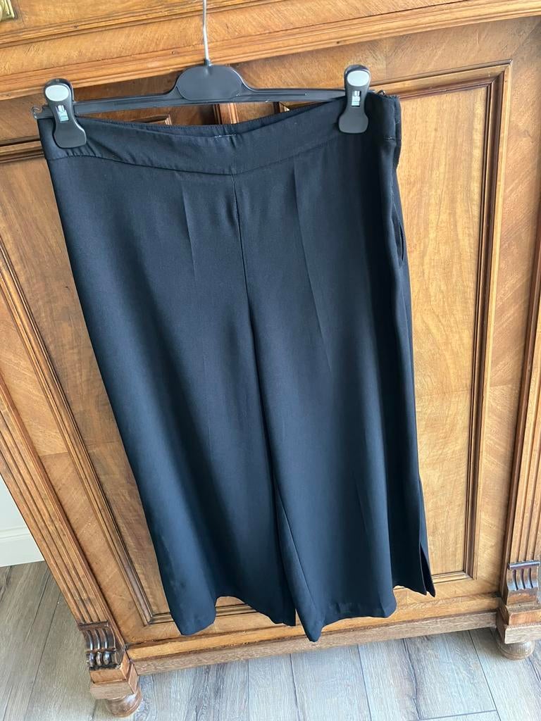 Zara nette pantalon culotte split pijp maat M, Maat 38/40 (M), Zwart, Ophalen of Verzenden, Zo goed als nieuw