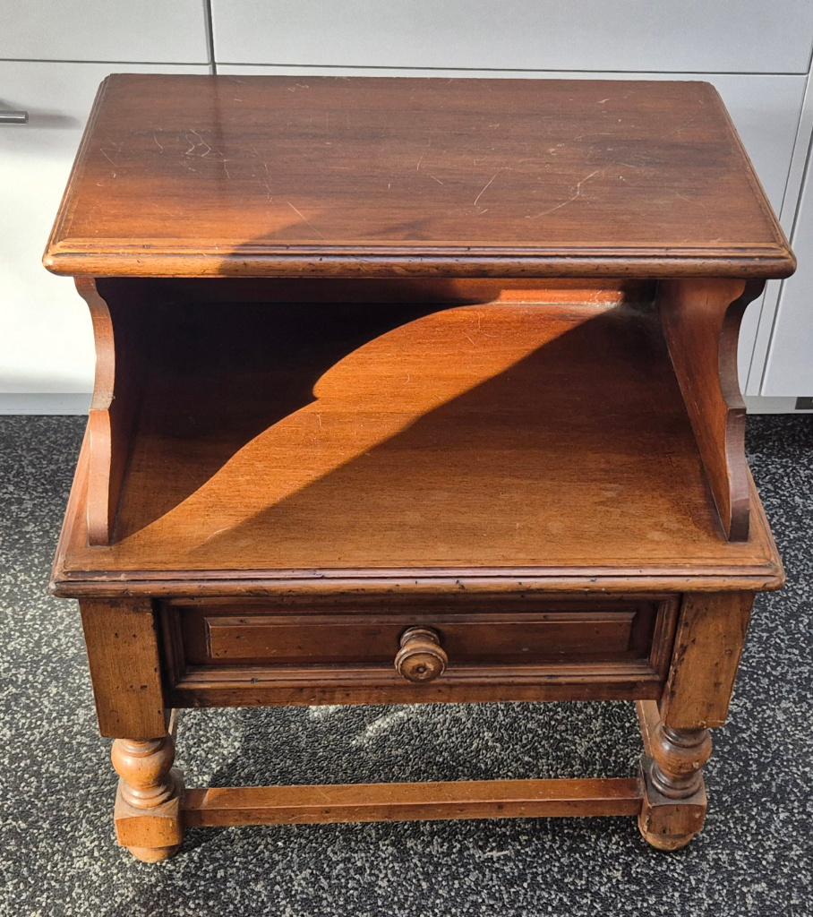 Mooi houten nachtkastje, Ophalen, Gebruikt, 55 tot 70 cm, 45 tot 65 cm