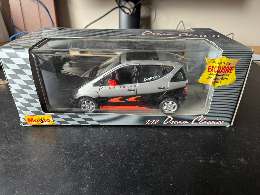 Mercedes A-klasse David Coulthard edition, Hobby en Vrije tijd, Modelauto's | 1:18, Ophalen, Zo goed als nieuw, Auto, Maisto