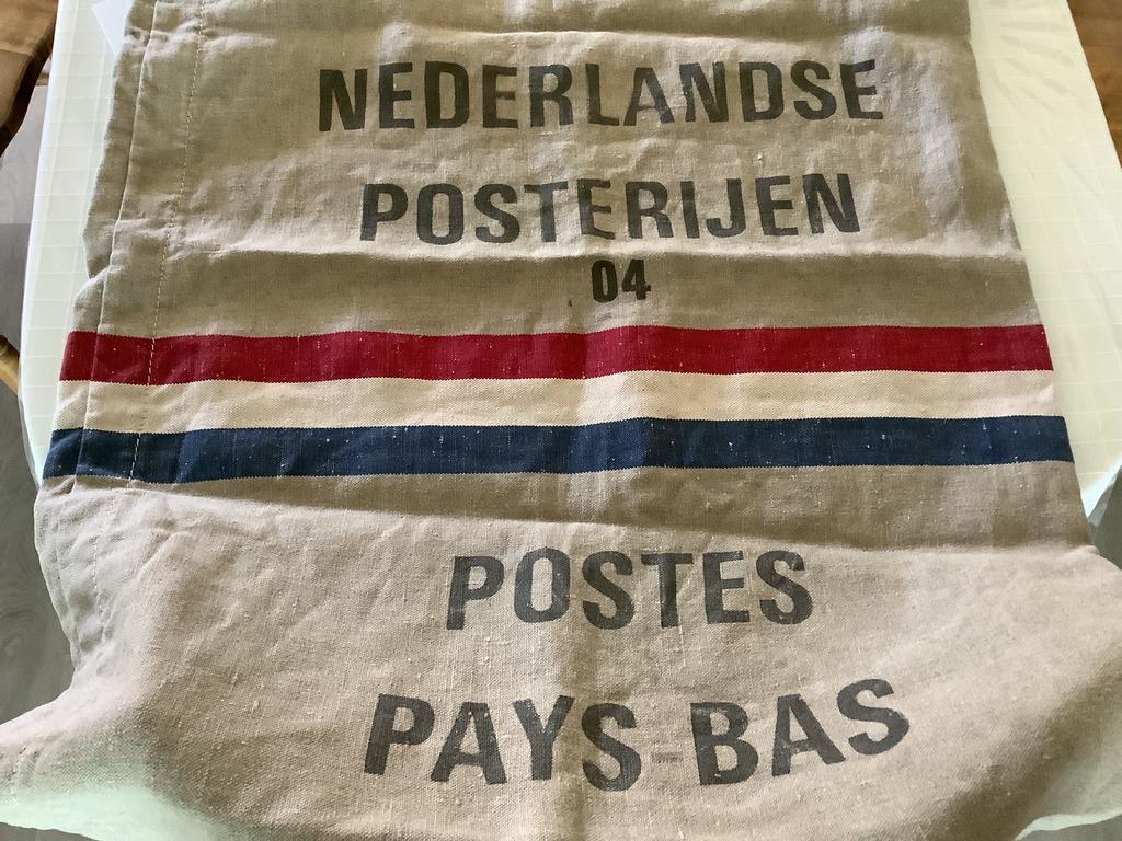Een postzak Nederland, Ophalen of Verzenden, Gebruikt