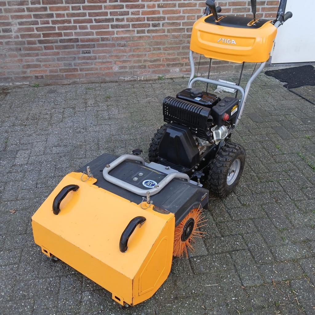 Stiga SWS 600 G veegmachine, Ophalen