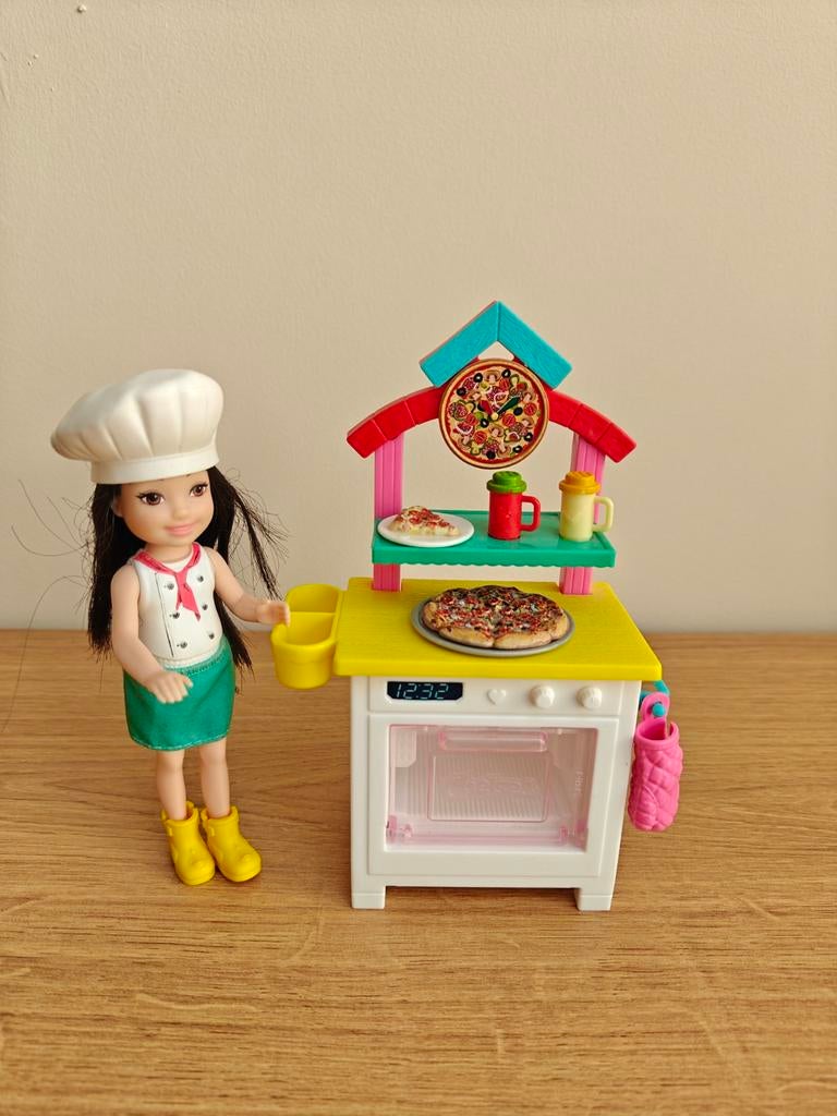 Barbie Chelsea pizzabakker, Ophalen of Verzenden, Zo goed als nieuw, Barbie