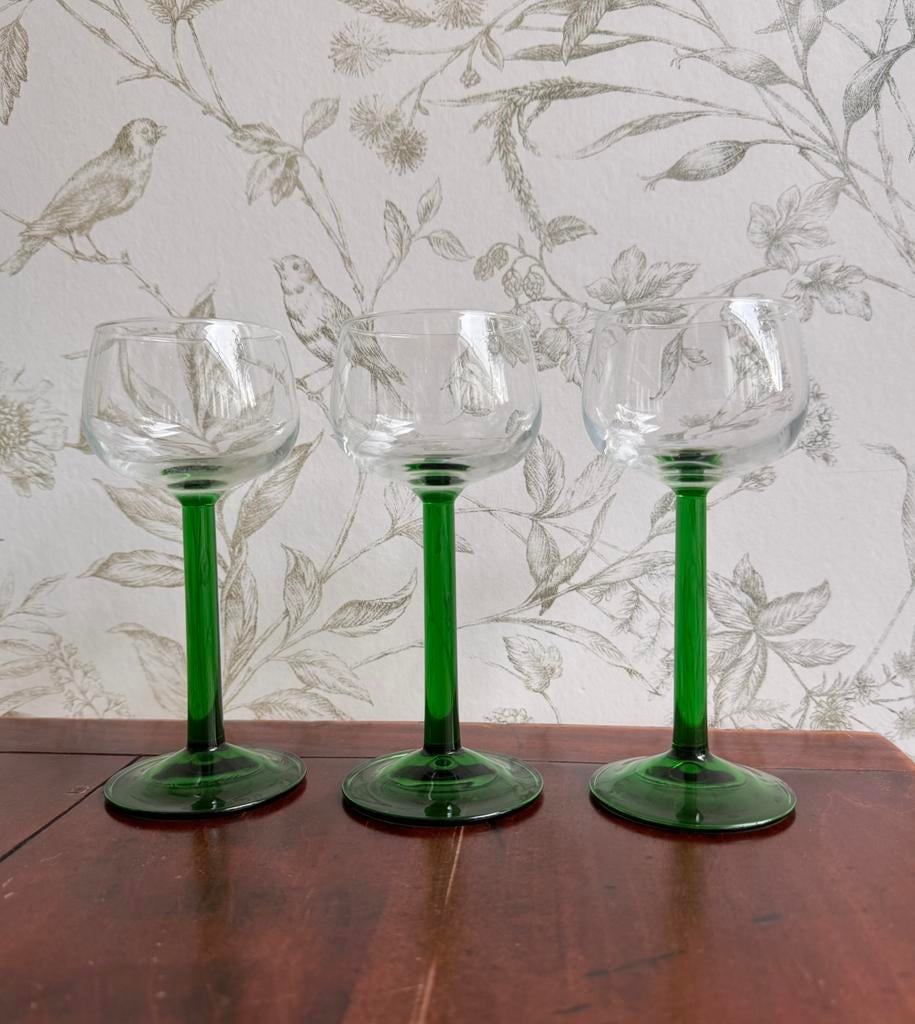 Vintage luminarc wijnglazen op groene steel, Ophalen of Verzenden