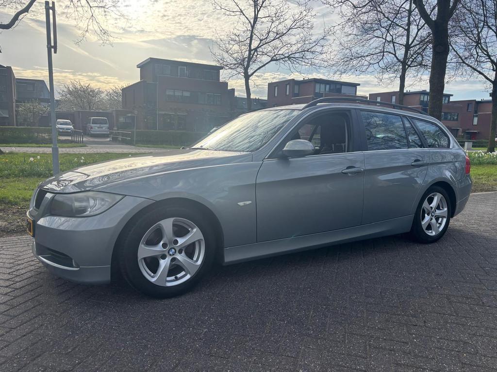 BMW 3 Serie Touring 320i High Executive (bj 2006, automaat), Auto's, BMW, Automaat, Achterwielaandrijving, 4 cilinders, 150 pk
