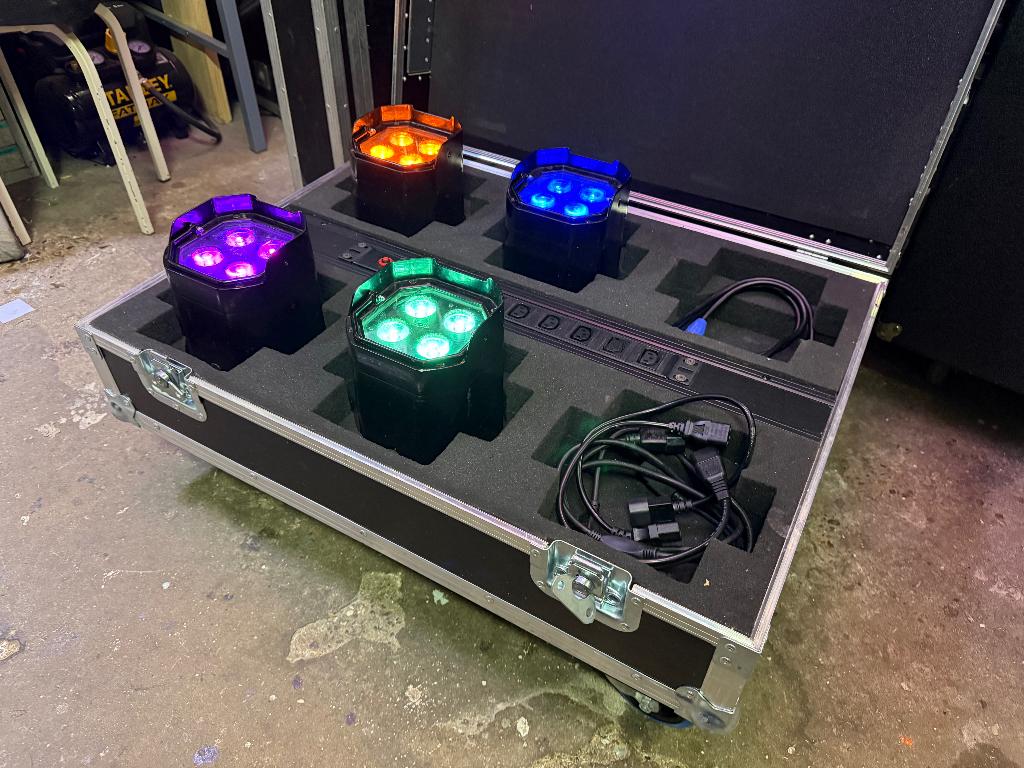4x American DJ Element HEX IP Accu LED PAR + Flightcase, Muziek en Instrumenten, Licht en Laser, Ophalen of Verzenden, Gebruikt
