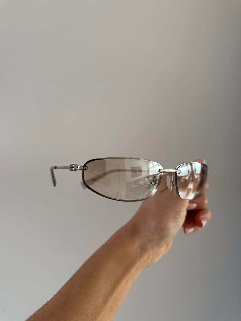 Miu Miu zonnebril, Sieraden, Tassen en Uiterlijk, Zonnebrillen en Brillen | Dames, Ophalen of Verzenden, Nieuw, Overige kleuren