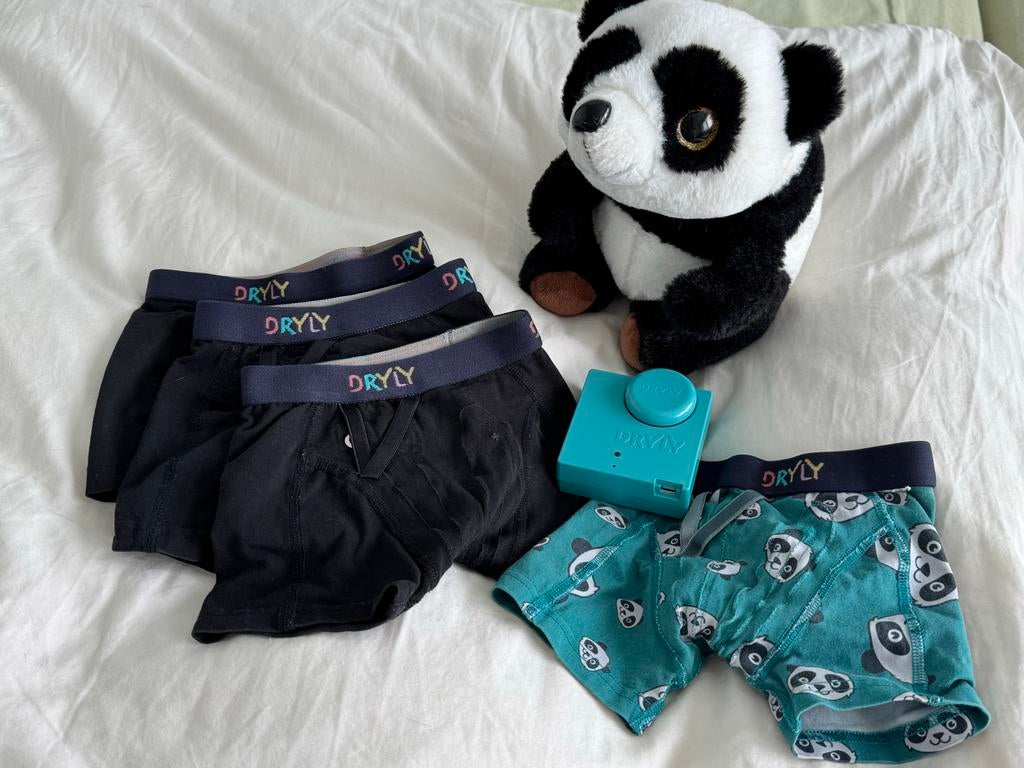 Dryly plaswekker met 3 broekjes maat 98/104, Kinderen en Baby's, Kinderkleding | Overige, Ophalen of Verzenden, Zo goed als nieuw