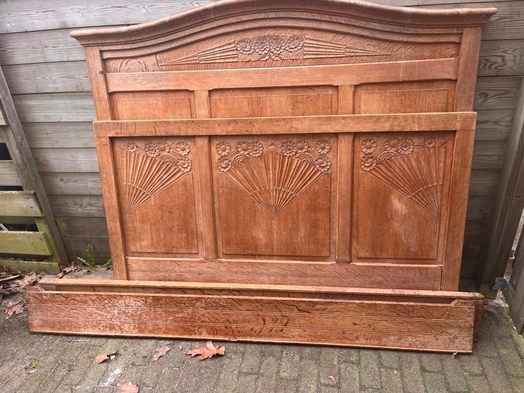 GRATIS Antiek houten bed brocante 1.40 x 2.00, Antiek en Kunst, Antiek | Meubels | Bedden, Ophalen
