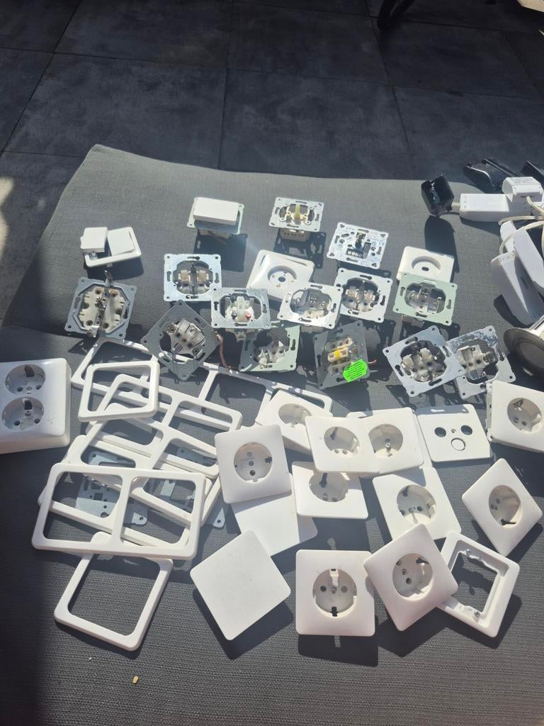 Partij PEHA schakelmateriaal, Ophalen of Verzenden, Gebruikt, Stopcontact