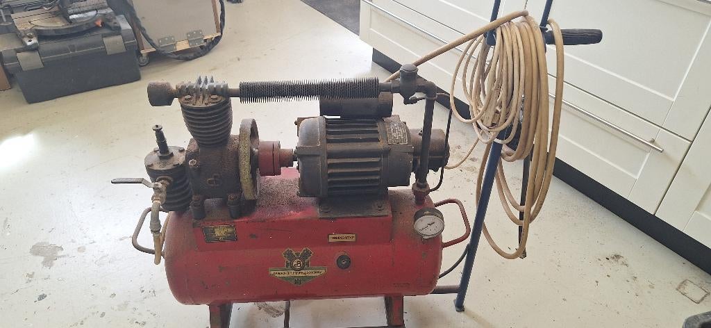 compressor, Doe-het-zelf en Verbouw, Compressors, Ophalen, Gebruikt, 6 tot 10 bar, Minder dan 200 liter/min