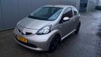 Toyota Aygo 1.0 12V Vvt-i 3DRS MMT 2008 nieuwe apk 27 02 202, Voorwielaandrijving, Euro 5, Zwart, Bruin