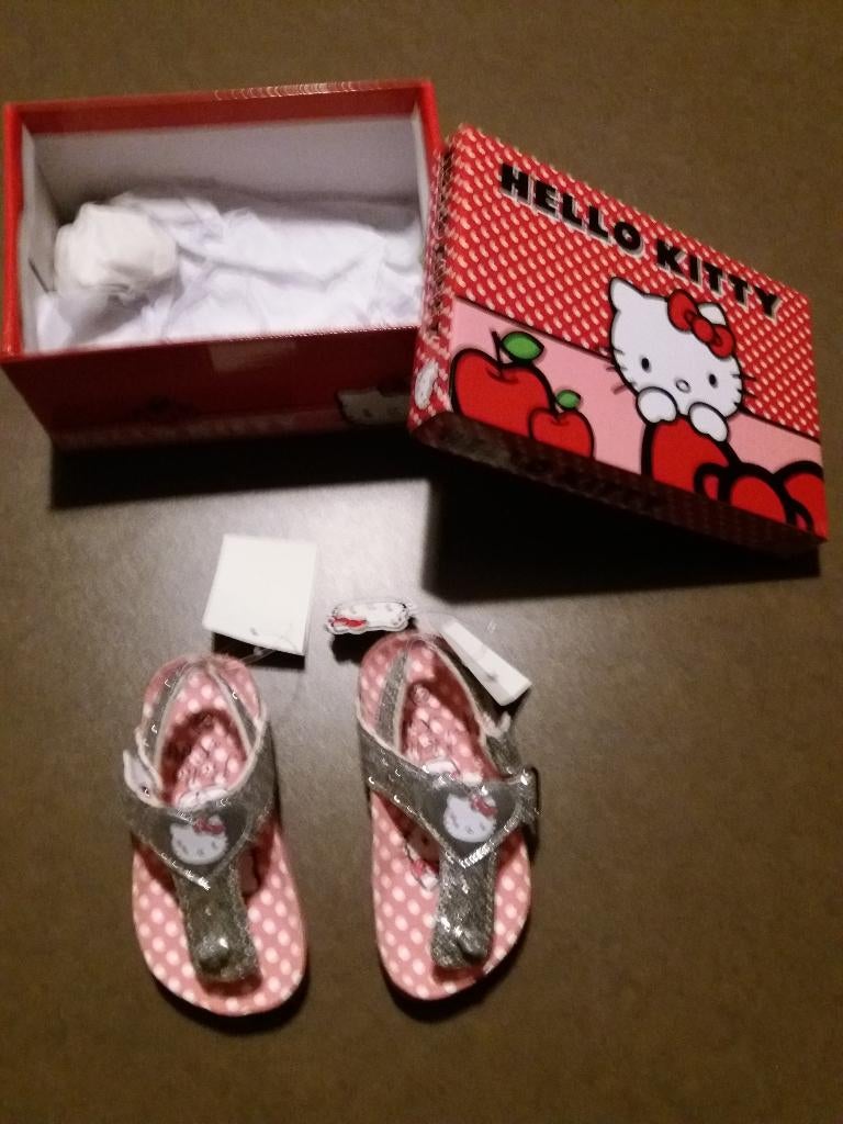 meisjes zilveren (schoen) sandaaltjes Hello Kitty; maat 22, Schoentjes, Meisje, Nieuw, Ophalen of Verzenden