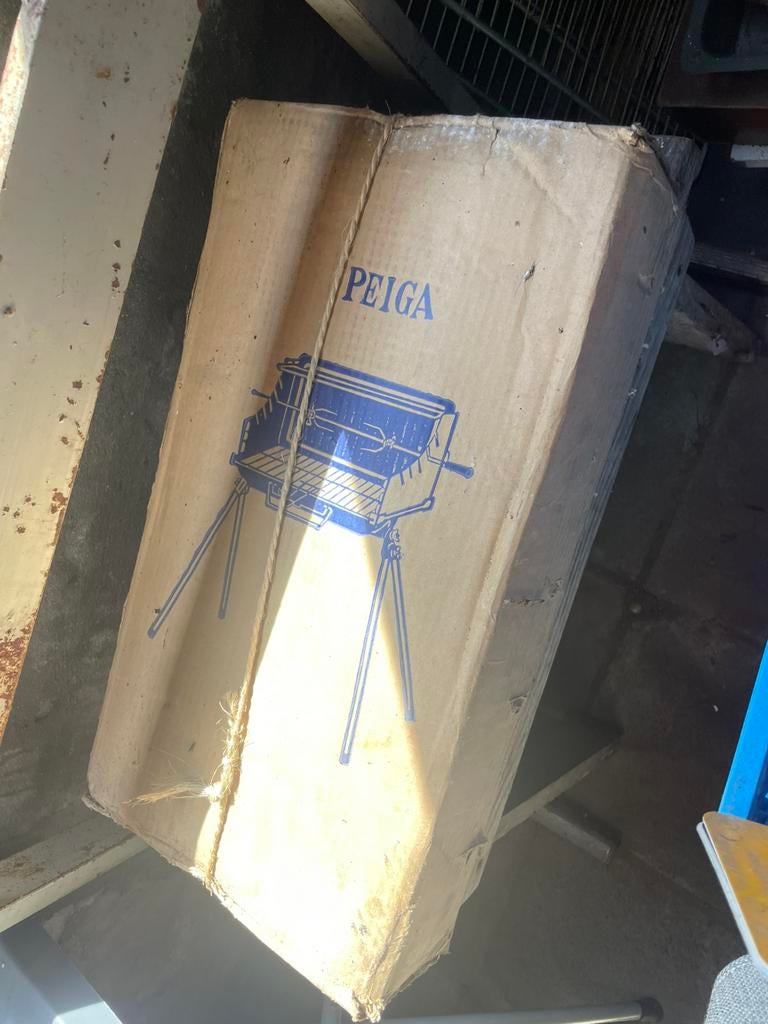 Peiga houtskool bbq met spit, Ophalen, Nieuw, Met accessoires