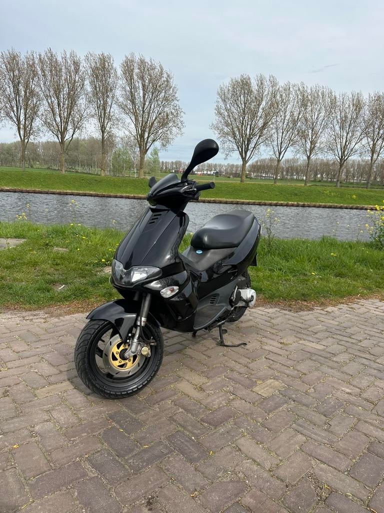 Gilera runner lc 50cc DD orgineel brom!, Ophalen, Zo goed als nieuw, Benzine