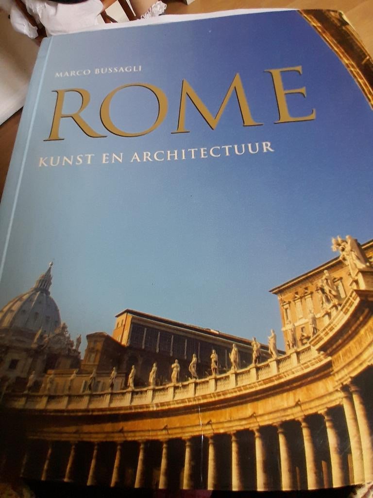 Rome Marco Bussagli, Ophalen