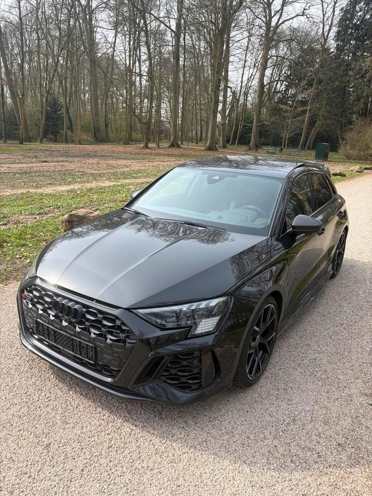 Audi RS3 Sportback 2.5TFSI QUATTRO keramisch Pano (BTW Auto), Auto's, Audi, Bedrijf, RS3, 360° camera, 4x4, Aangepast voor mindervaliden