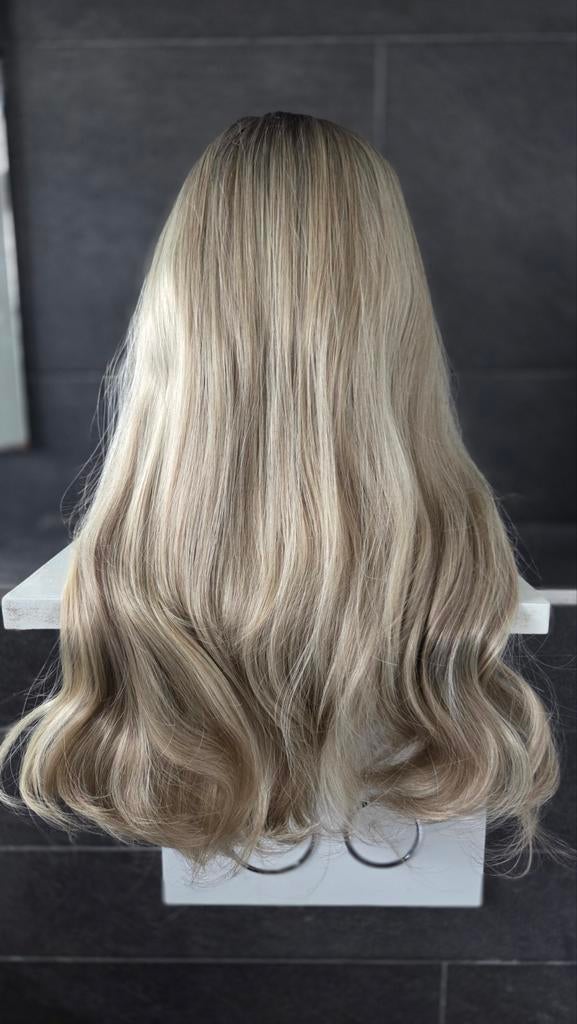 Mooie nieuwe lace wig (.pruik) as blonde, Sieraden, Tassen en Uiterlijk, Uiterlijk | Haarverzorging, Ophalen of Verzenden, Nieuw