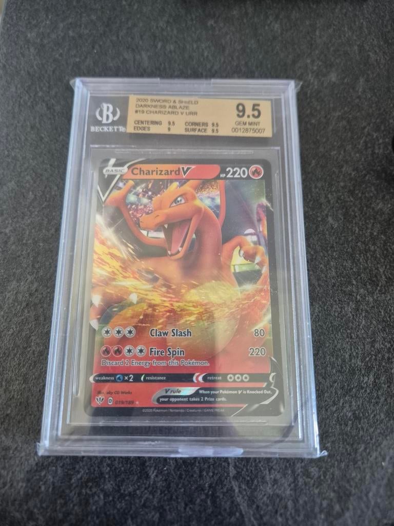 Charizard V Beckett 9.5 Gem Mint Pokémon Kaart, Hobby en Vrije tijd, Verzamelkaartspellen | Pokémon, Ophalen of Verzenden, Zo goed als nieuw