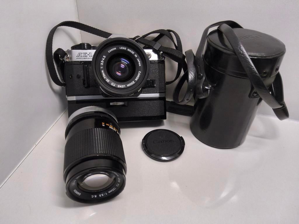 Canon AE1 Program Camera met een FD Zoom 35-70mm 1:3.5-4.5, Audio, Tv en Foto, Fotocamera's Analoog, Ophalen of Verzenden, Gebruikt