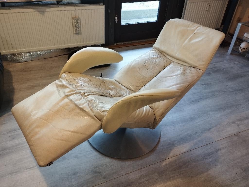 JORI Fauteuil GRATIS AF TE HALEN IN EINDHOVEN (Wit Leer), Huis en Inrichting, Ophalen, Gebruikt, 75 tot 100 cm, Leer