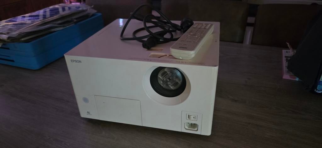 Epson beamer, HD (720), Epson, Ophalen of Verzenden, Gebruikt
