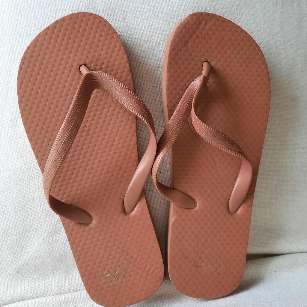 Slippers flipflops bruin maat 35, Ophalen of Verzenden, Meisje, Overige typen