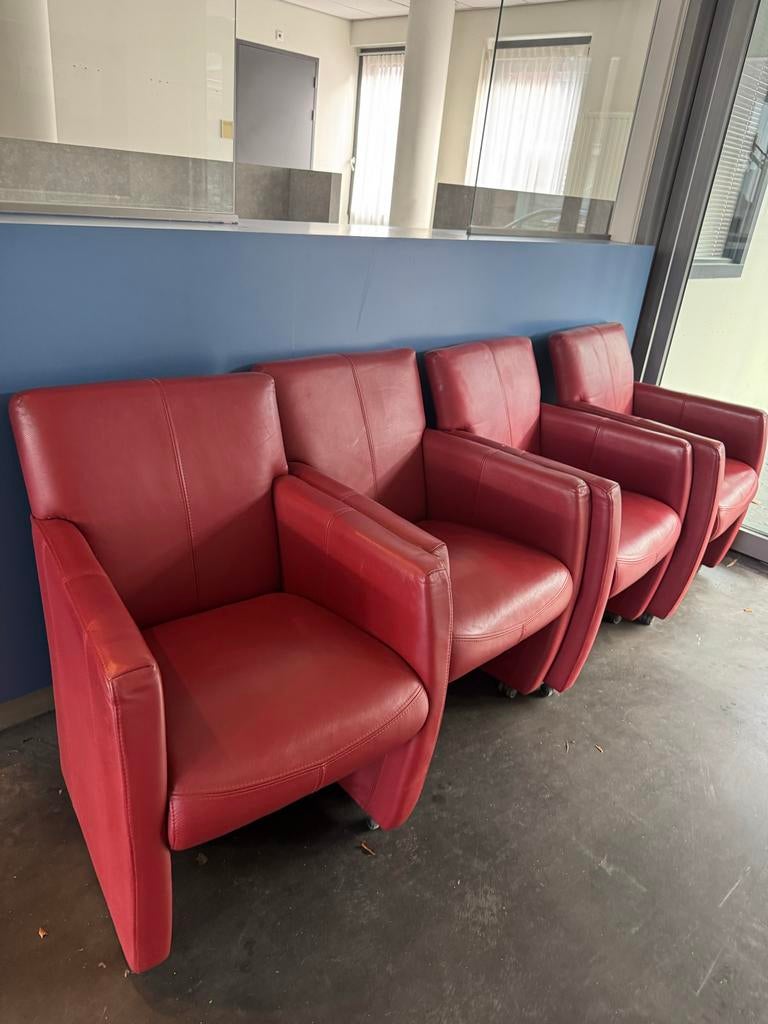 4 Rode comfortabele Eetstoelen met wielen, Huis en Inrichting, Stoelen, Gebruikt, Ophalen of Verzenden, Vier, Stof