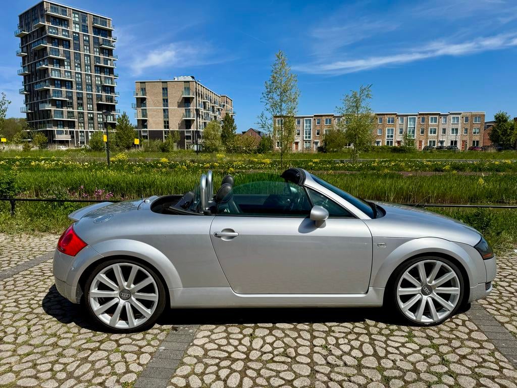 Audi TT Roadster 1.8T | Cabrio | 180PK | Leer | 132Kkm | APK, Auto's, Audi, TT, Zwart, Cabriolet, 179 pk