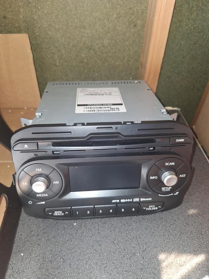 Kia picanto Hyundai i10radio met frame - Zo goed als nieuw, Auto diversen, Autoradio's, Zo goed als nieuw, Ophalen