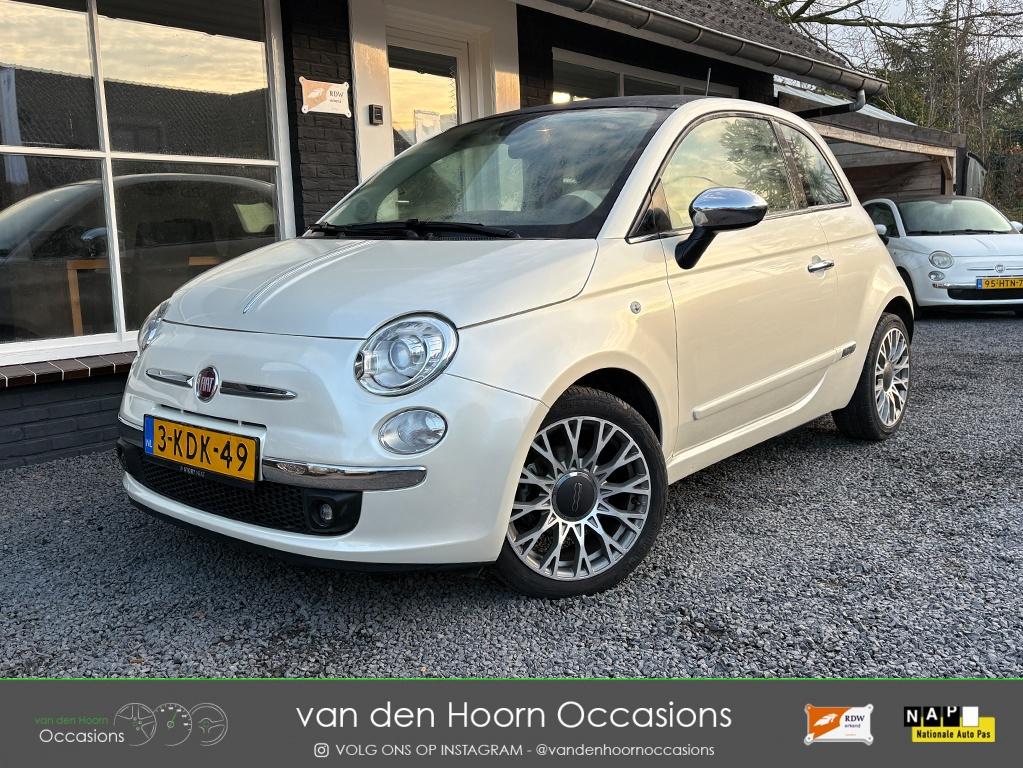 Fiat 500 Lounge PANODAK | LEDER | PARK.SENS | CLIMA | LED |, Auto's, Voorwielaandrijving, Euro 5, 86 pk, Gebruikt
